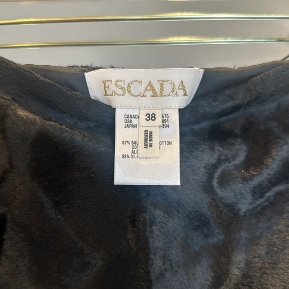 Authentic ESCADA skirt - Picture 4 of 5